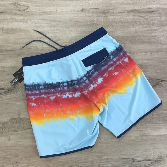 🔹O'NEILL- DAYDREAM CRUZER BOARD SHORTS - Picture 8 of 10